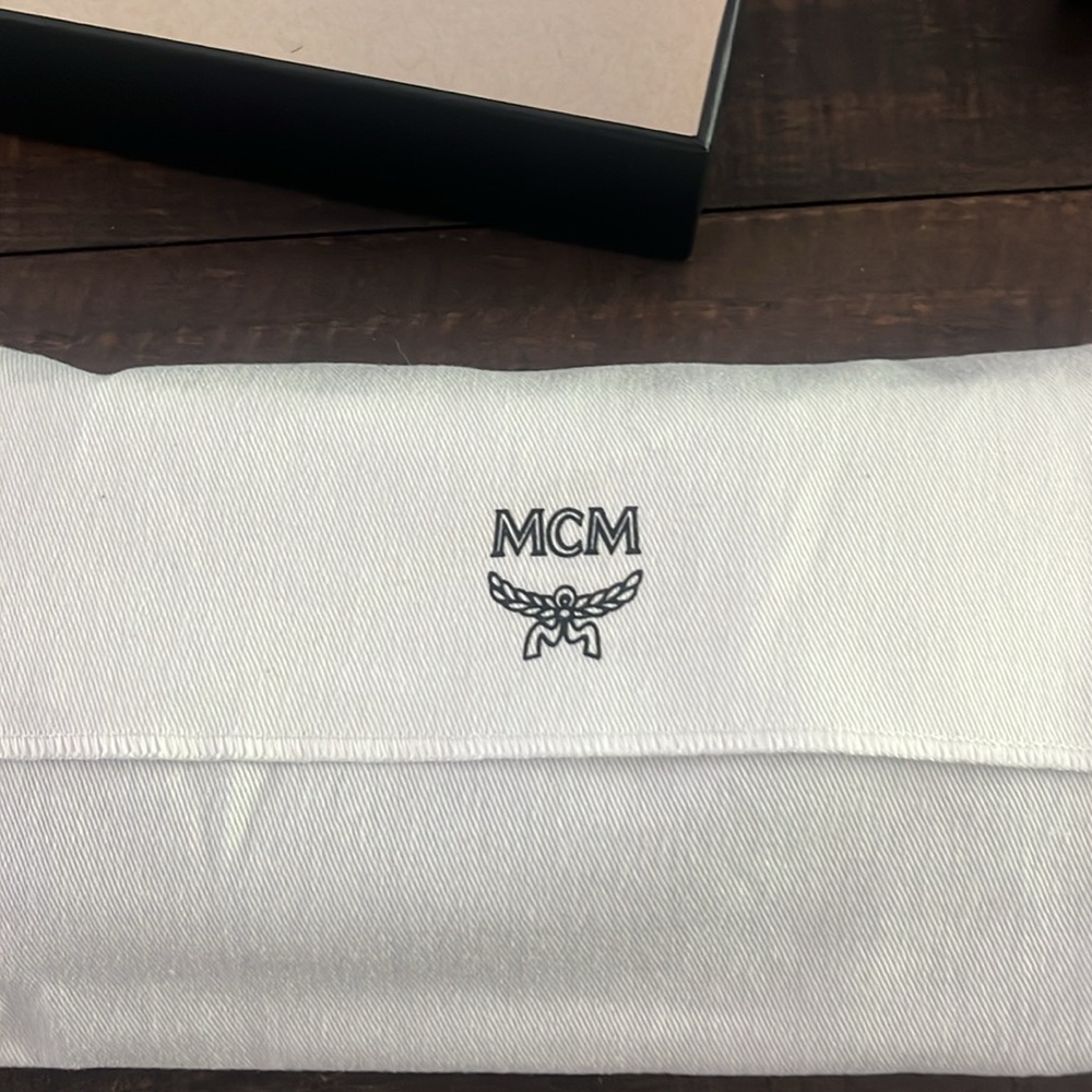 MCM Gift Box-Dust Bag-Tags for a Long Wallet - Picture 14 of 16